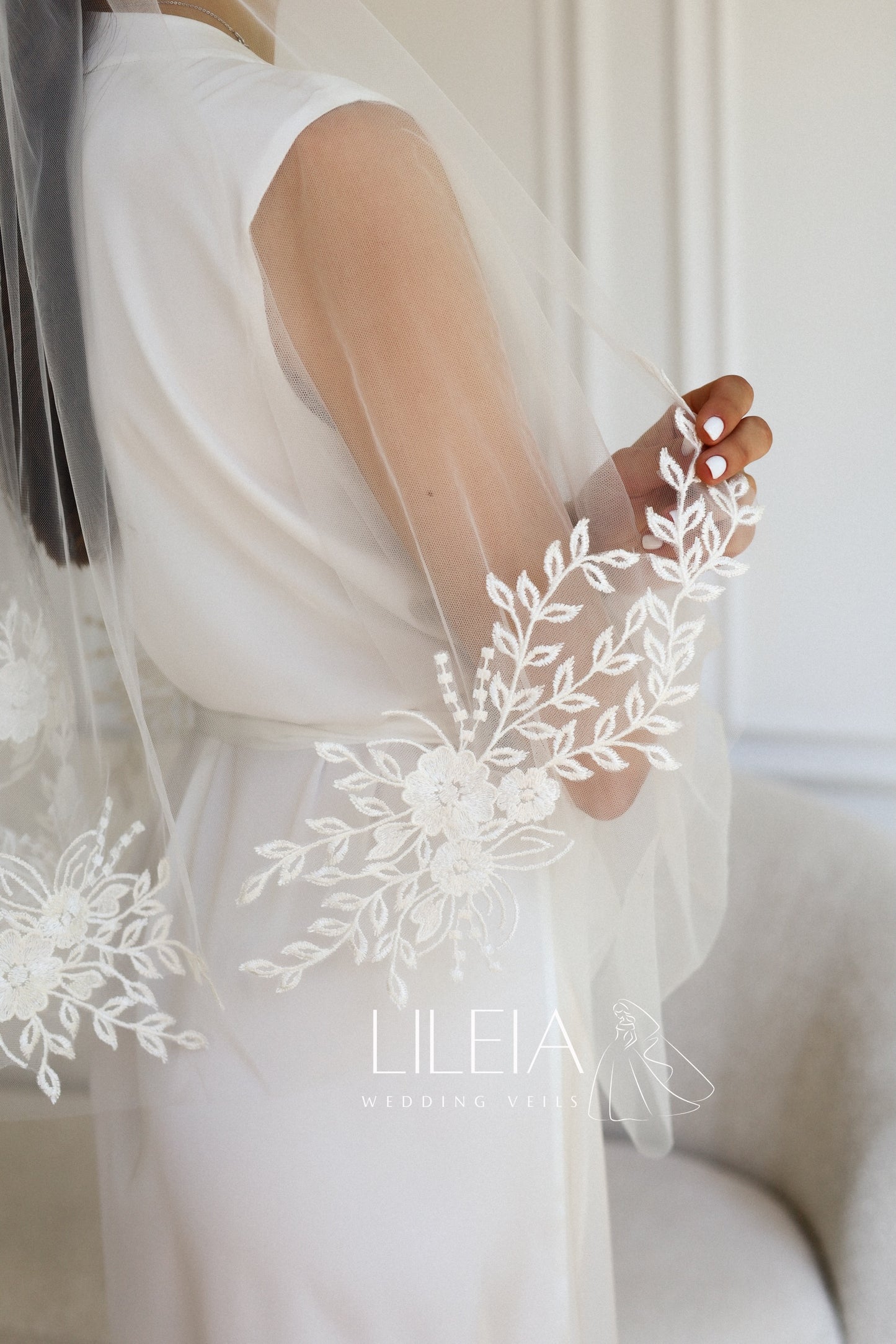ELLA FLORAL VEIL