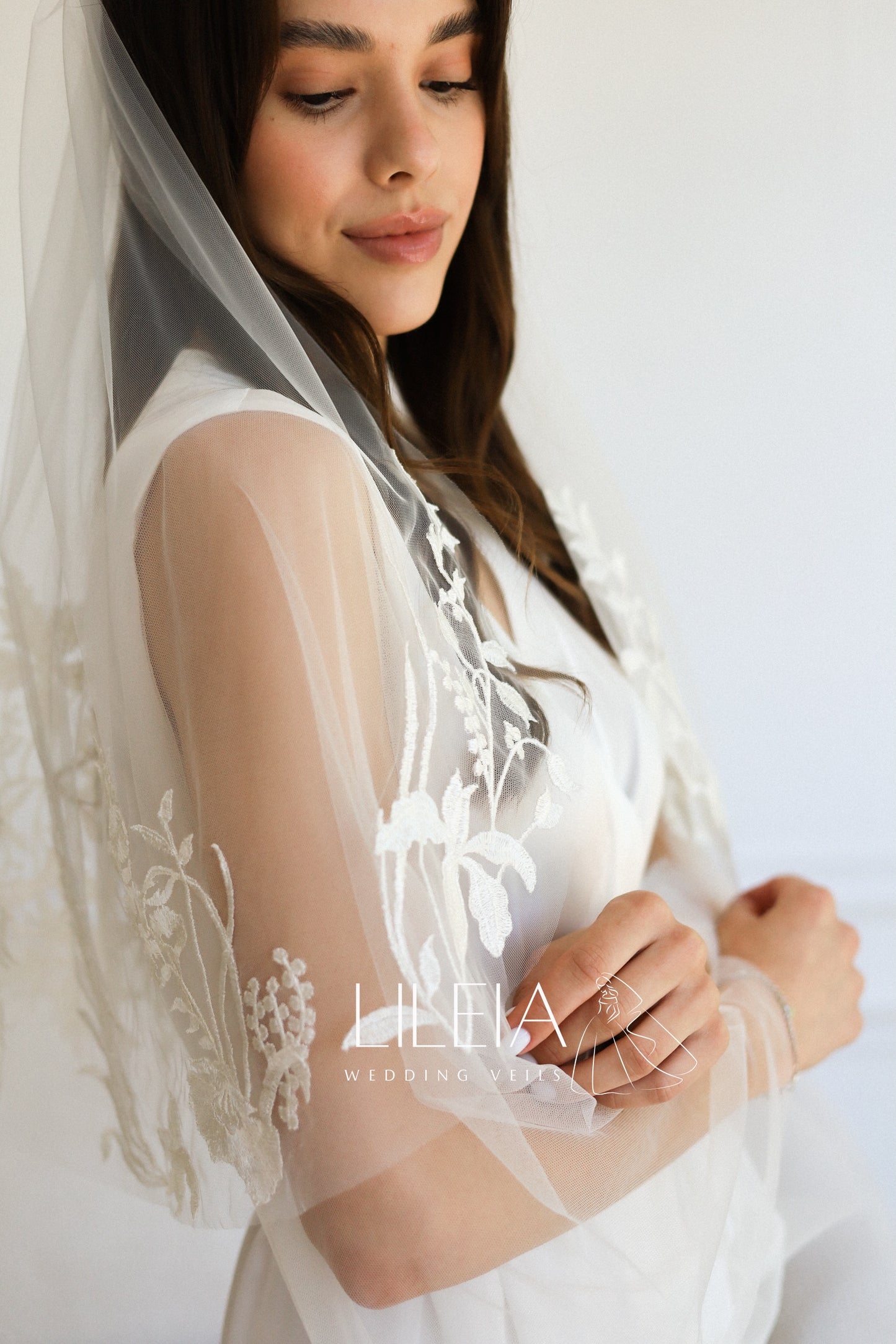 JULIA FLORAL VEIL
