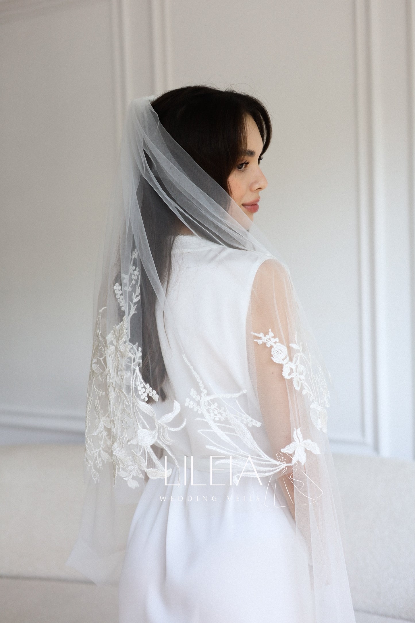 JULIA FLORAL VEIL