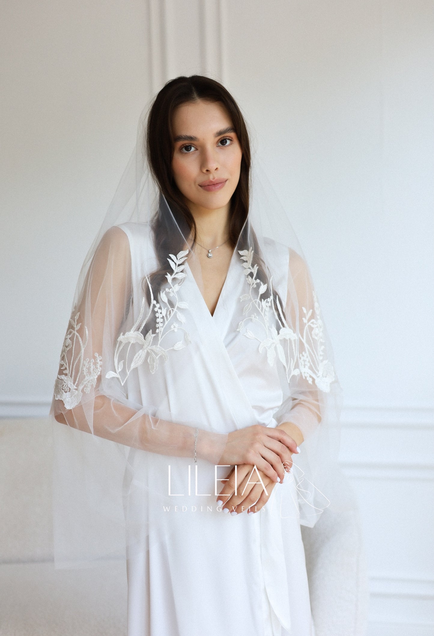 JULIA FLORAL VEIL