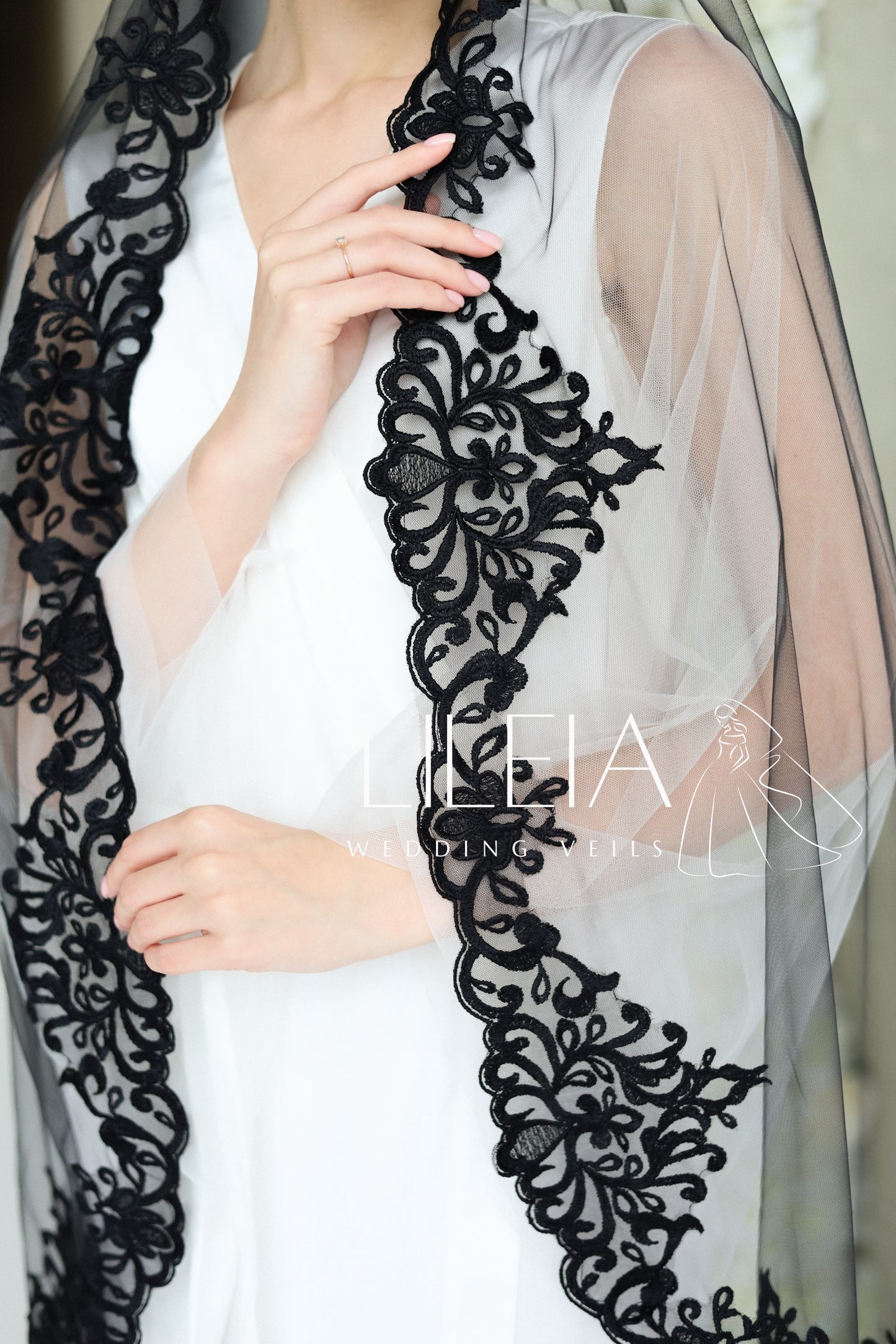 AMBER WEDDING VEIL