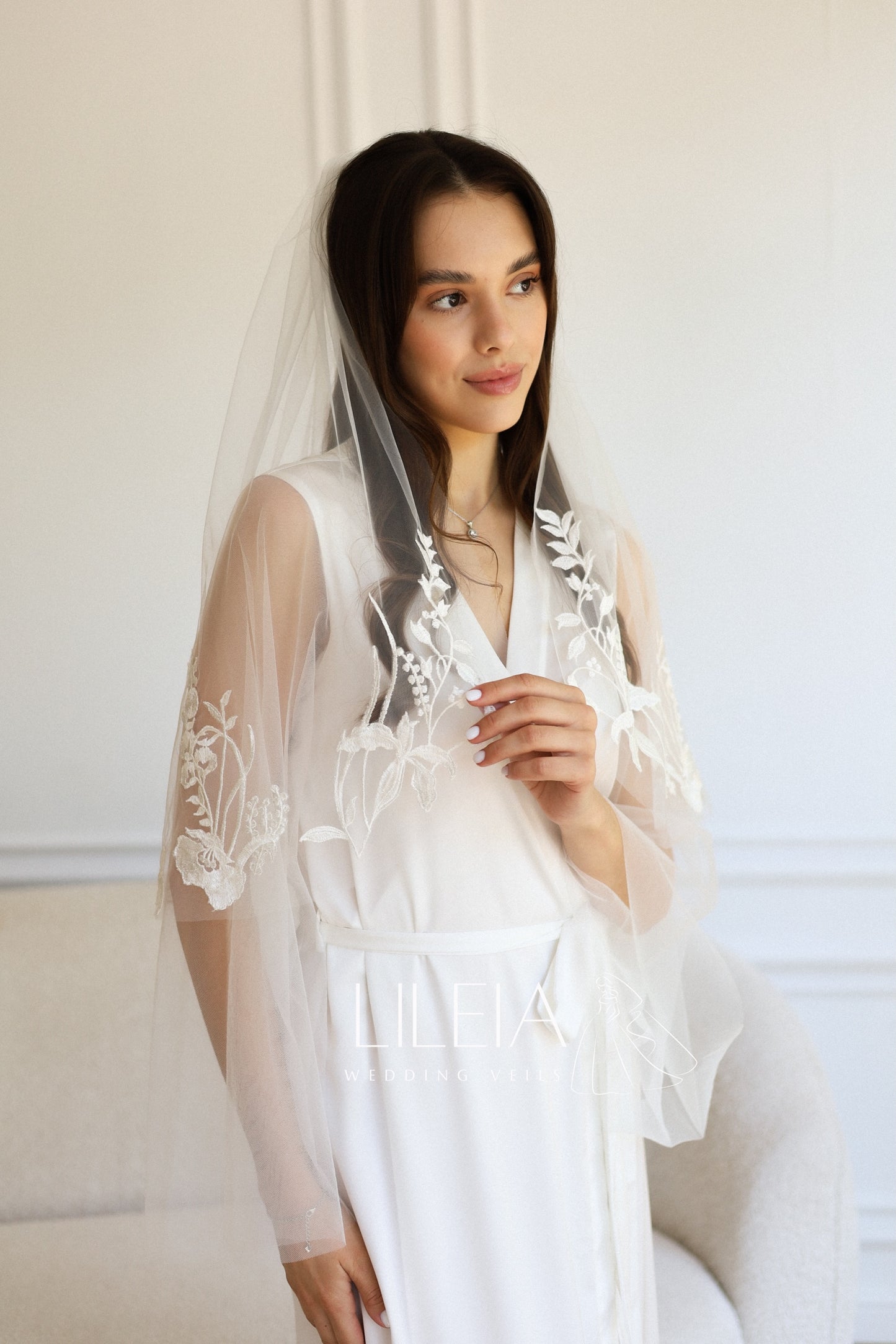 JULIA FLORAL VEIL