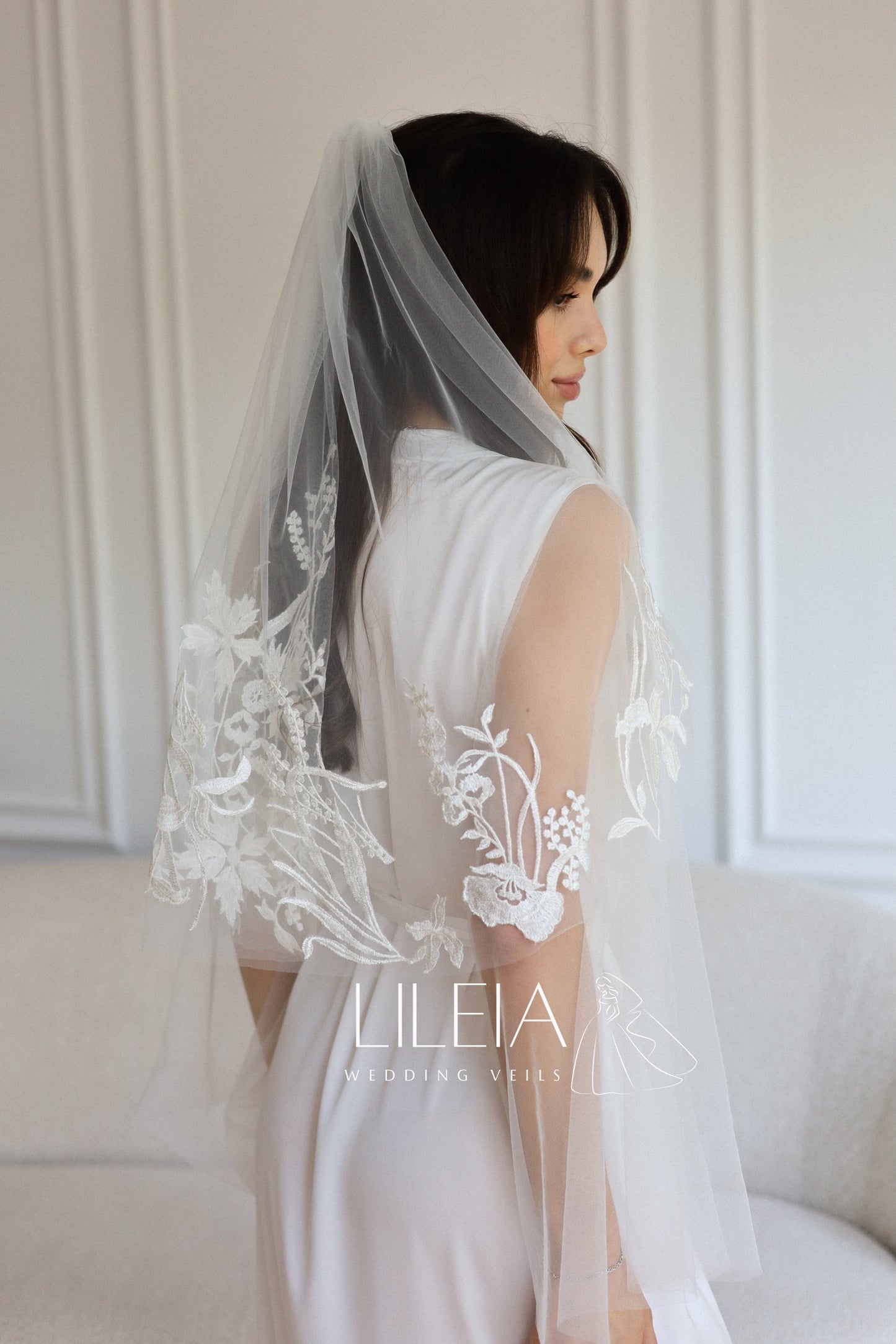 JULIA FLORAL VEIL